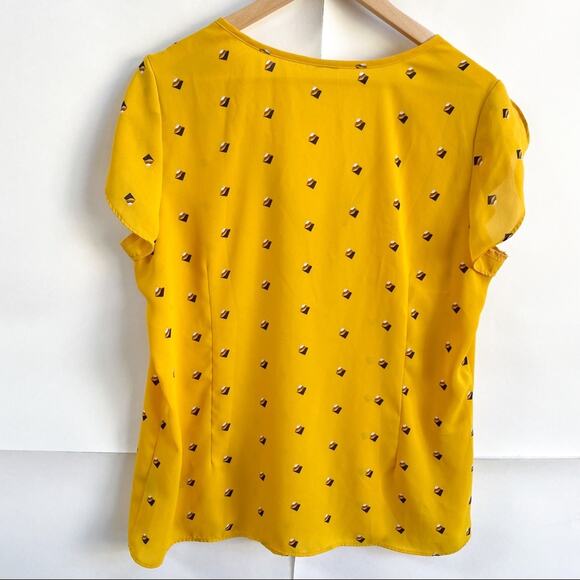 Mustard‎ Yellow Geo Print Short Sleeve Top - Picture 2 of 4